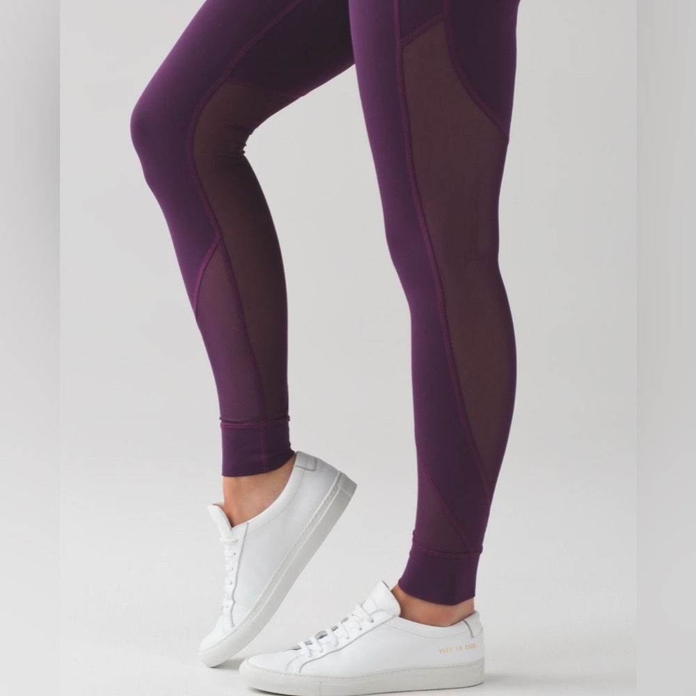 Lululemon Hot Like Agni Pant Darkest Magenta size 6